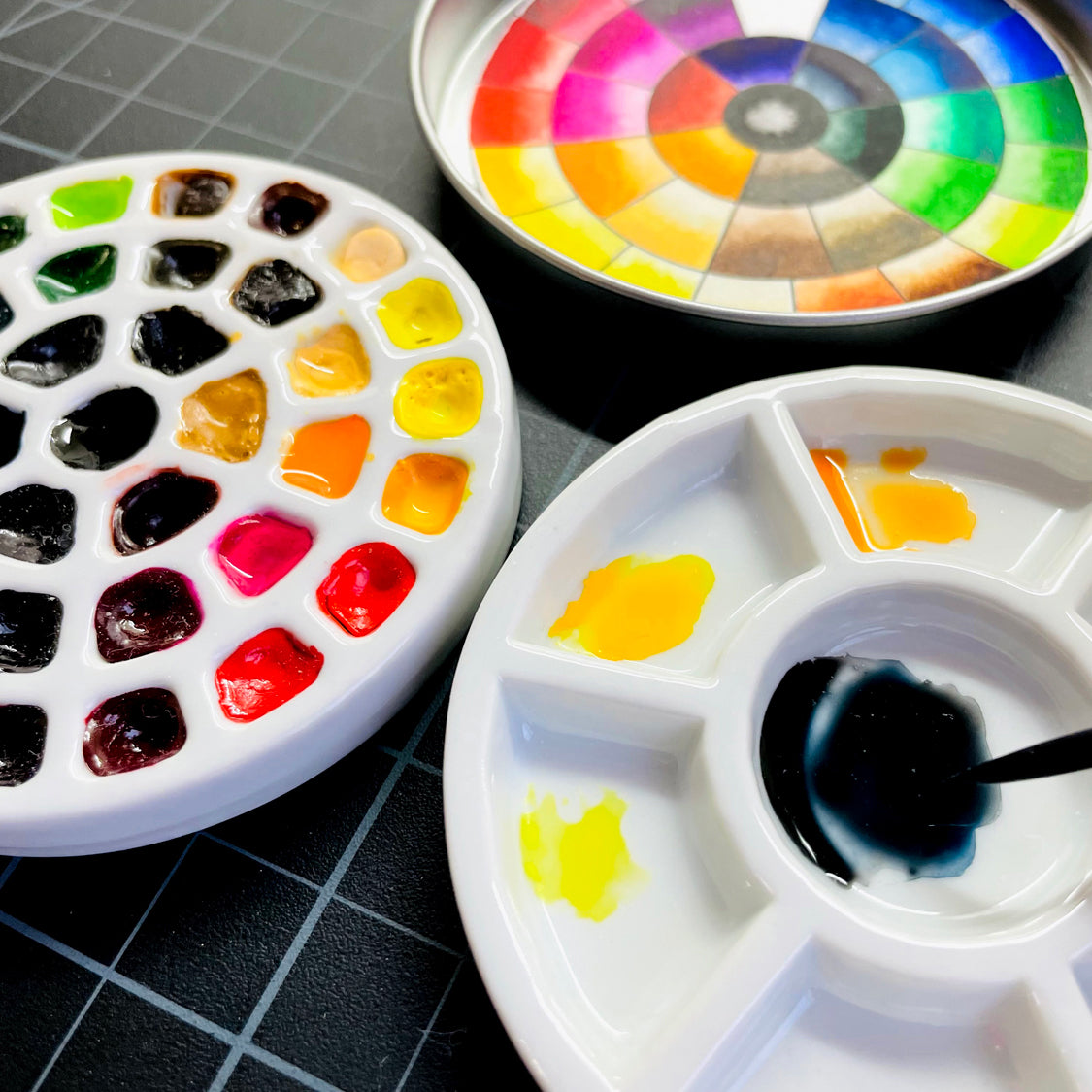 Best Palette Layout for Acrylic Painting: Expert Tips & Tricks