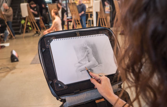 Life drawing with the Etchr Art Satchel in Easel Mode
